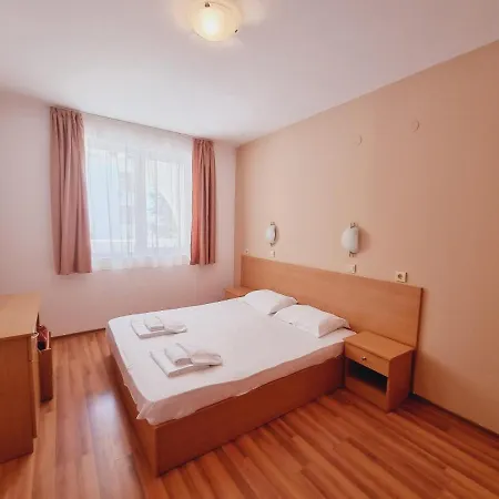 酒店 Lazur 1-5 Complex 4*