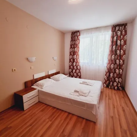 Lazur 1-5 Complex 酒店 4*