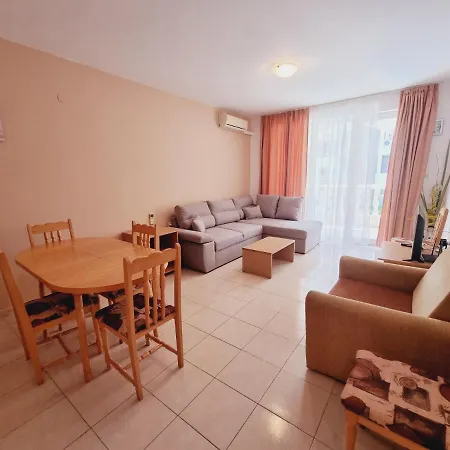 酒店 Lazur 1-5 Complex 4*